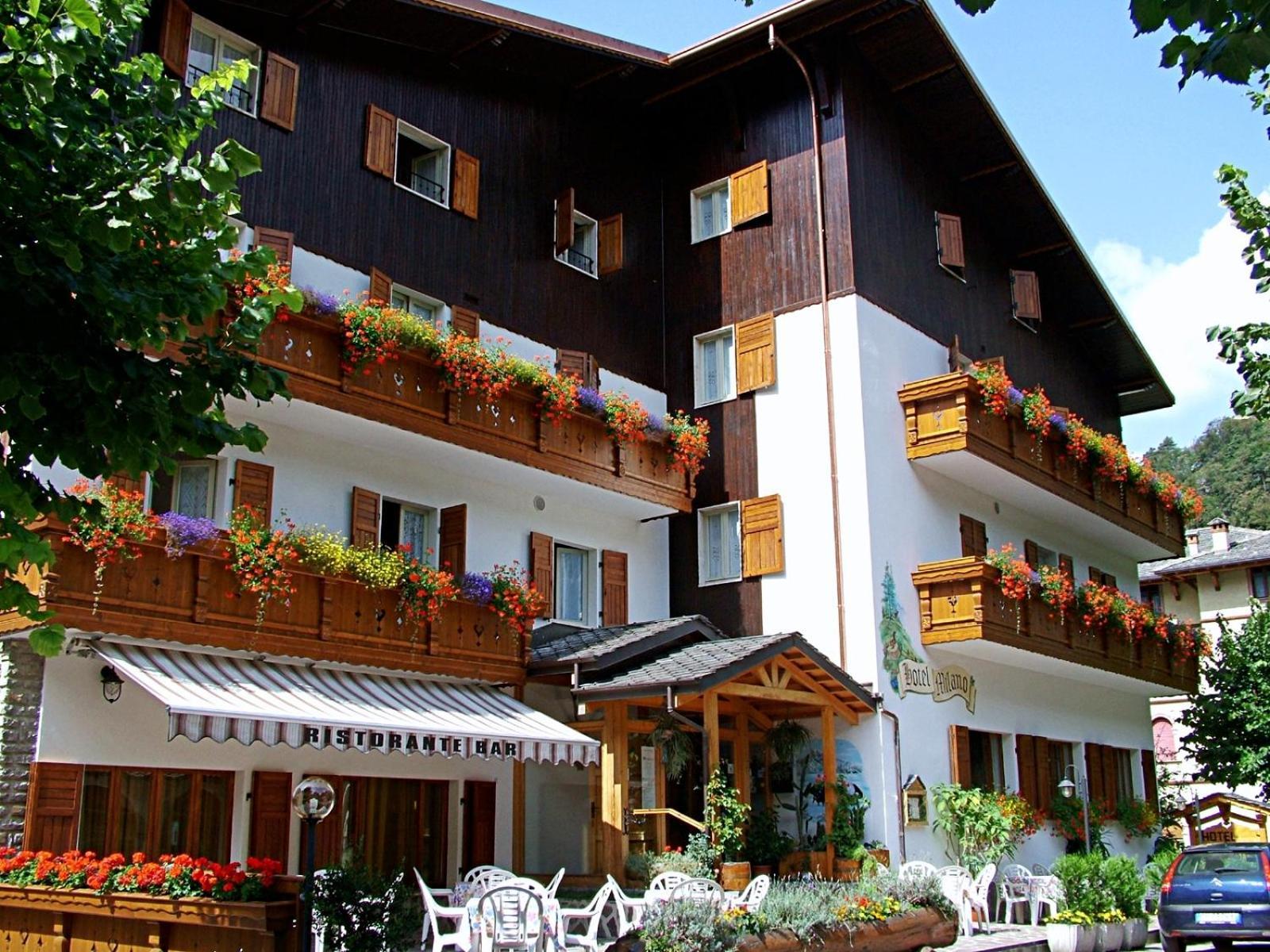 Hotel Milano Piazzatorre Exterior foto